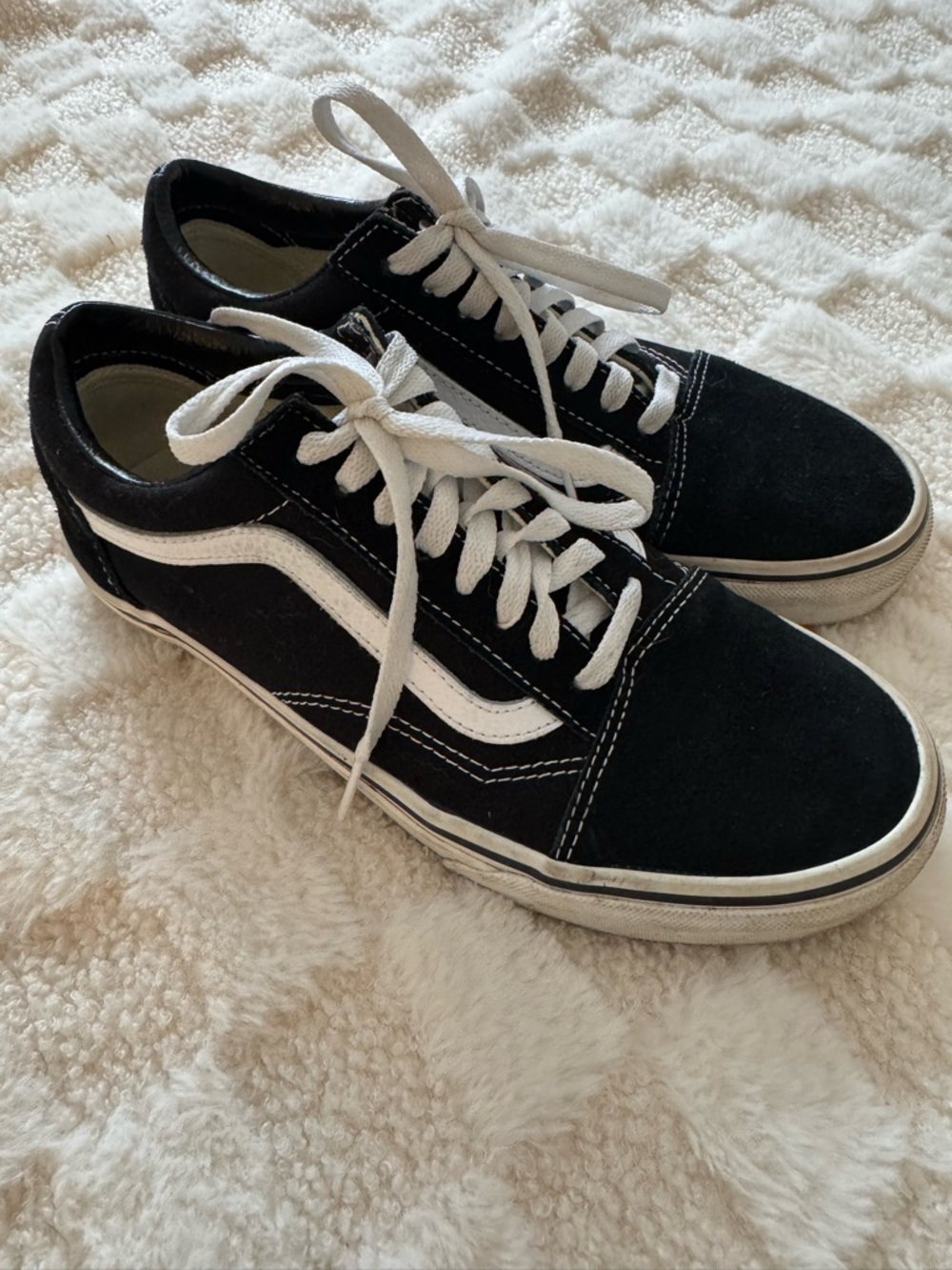 Vans Old Skool sneaker size 8 women’s